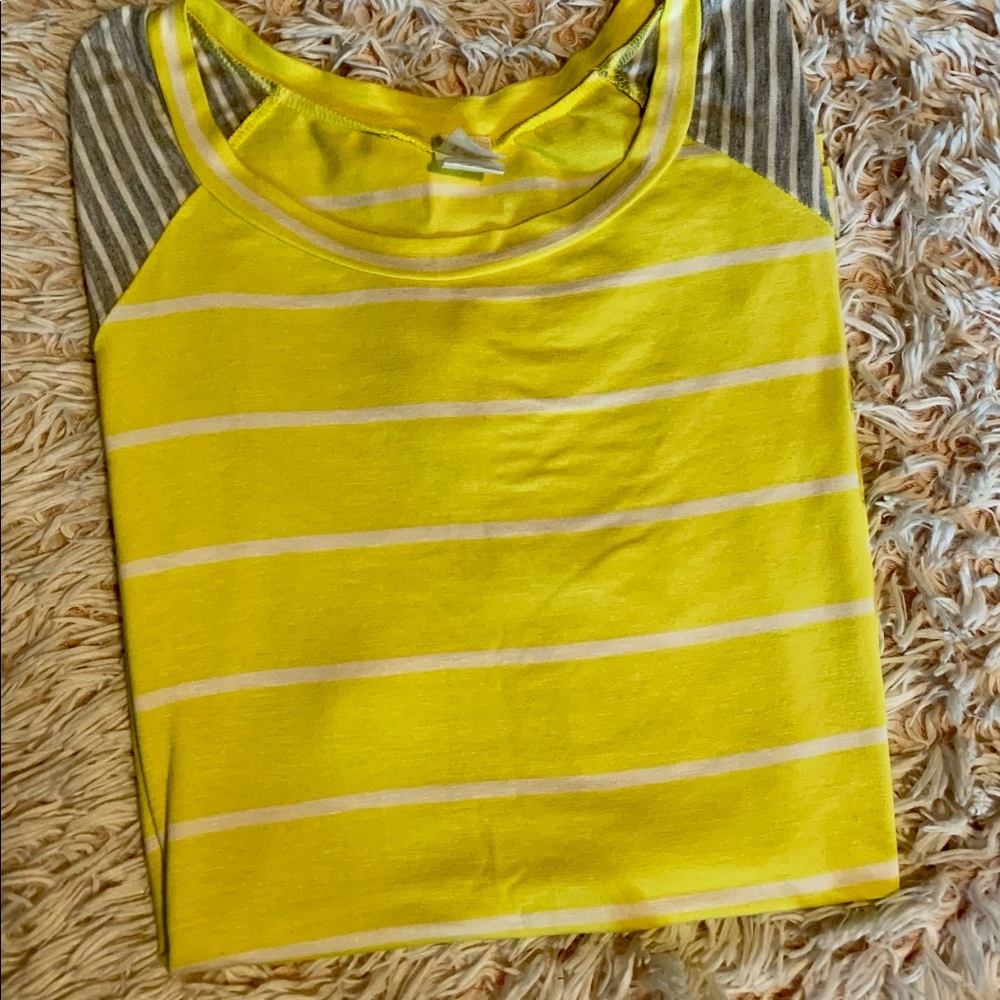 Sew in love brand woman’s tee size XXL